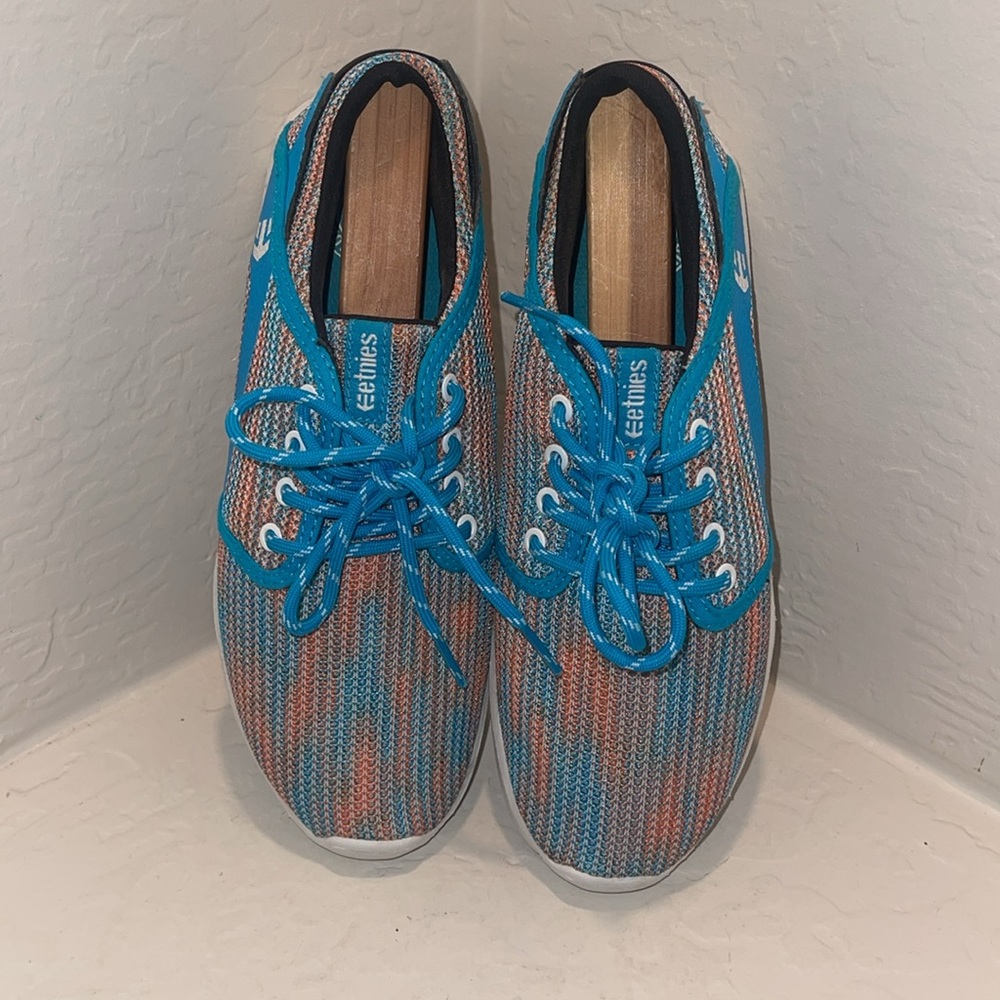 ETNIES SCOUT WOMAN’S SHOE BLUE/MULTICOLOR TOP SZ 8 PRE OWNED EXCELLENT CONDITION - Picture 14 of 15